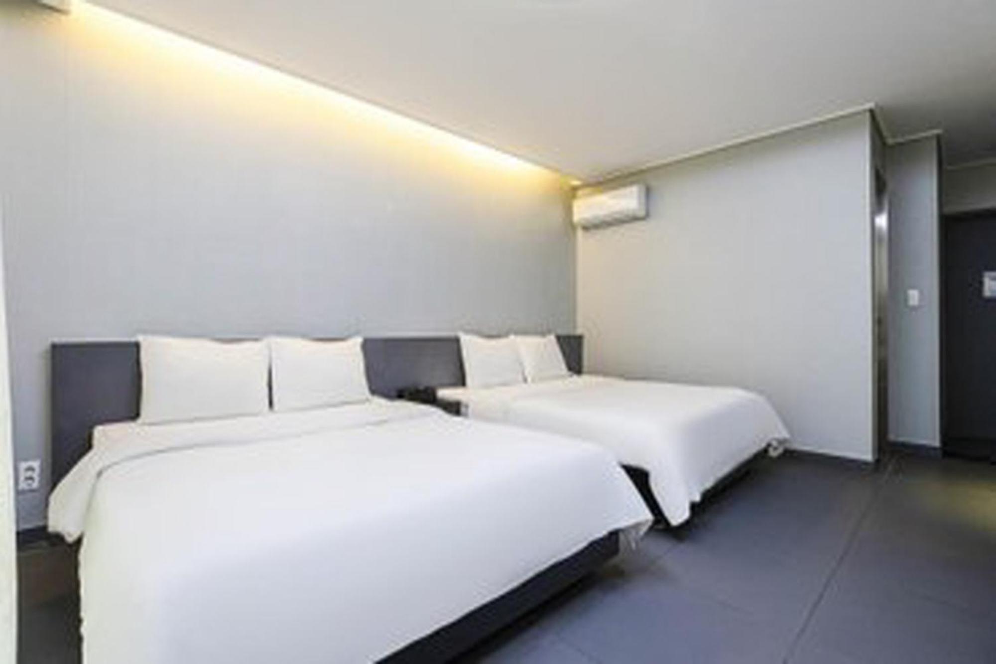 G Tourist Hotel Wolmido Incheon Exterior foto