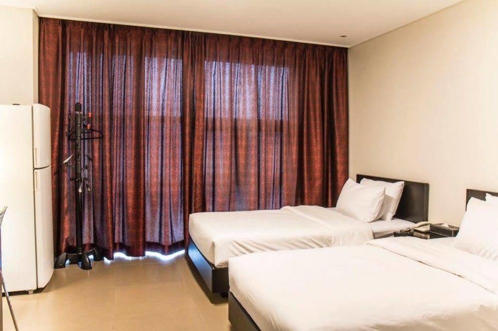 G Tourist Hotel Wolmido Incheon Exterior foto